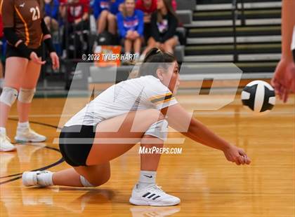 Thumbnail 1 in Speedway vs. Guerin Catholic (IHSAA 3A Regional Semi Final) photogallery.