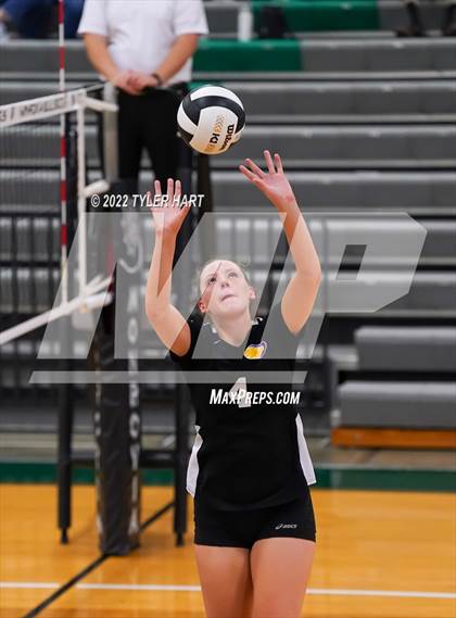 Thumbnail 3 in Speedway vs. Guerin Catholic (IHSAA 3A Regional Semi Final) photogallery.