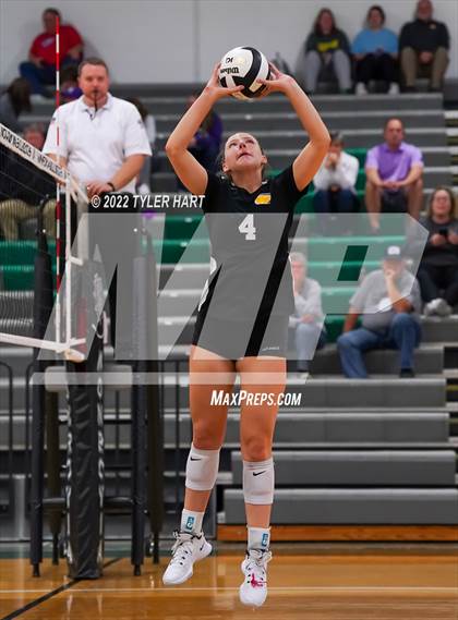 Thumbnail 3 in Speedway vs. Guerin Catholic (IHSAA 3A Regional Semi Final) photogallery.