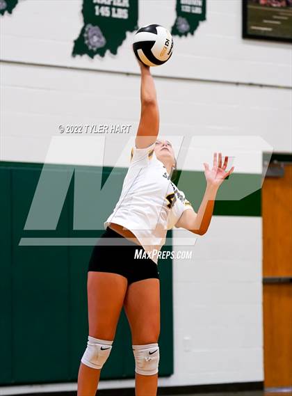 Thumbnail 3 in Speedway vs. Guerin Catholic (IHSAA 3A Regional Semi Final) photogallery.