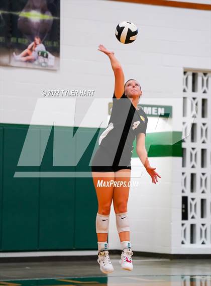 Thumbnail 3 in Speedway vs. Guerin Catholic (IHSAA 3A Regional Semi Final) photogallery.