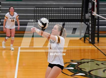 Thumbnail 3 in Speedway vs. Guerin Catholic (IHSAA 3A Regional Semi Final) photogallery.