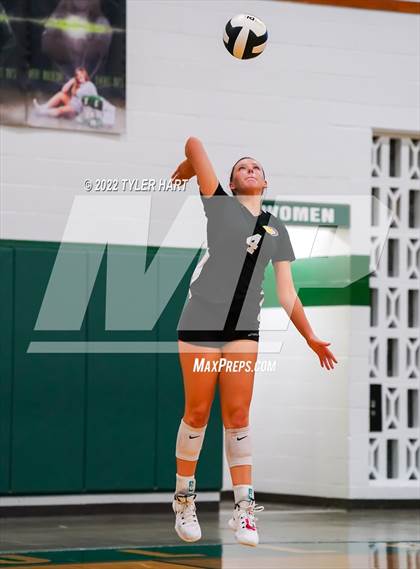 Thumbnail 2 in Speedway vs. Guerin Catholic (IHSAA 3A Regional Semi Final) photogallery.