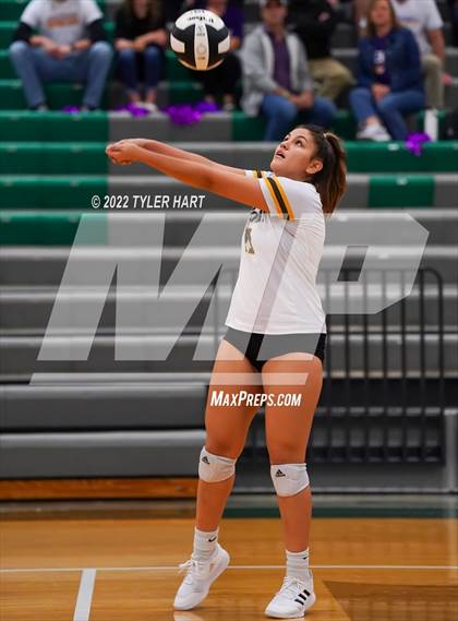 Thumbnail 2 in Speedway vs. Guerin Catholic (IHSAA 3A Regional Semi Final) photogallery.