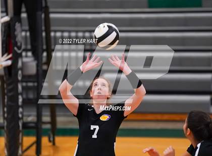 Thumbnail 3 in Speedway vs. Guerin Catholic (IHSAA 3A Regional Semi Final) photogallery.