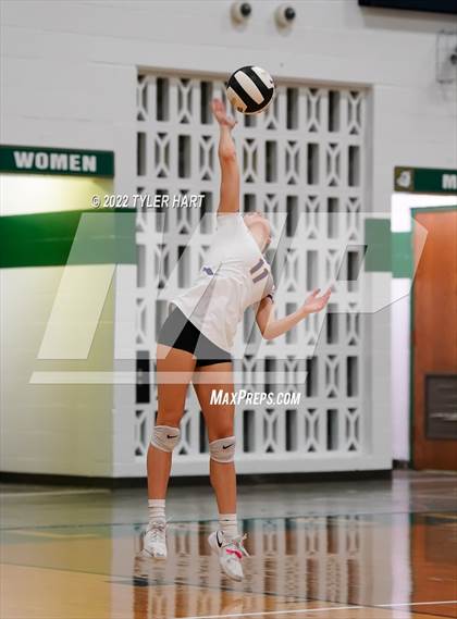 Thumbnail 3 in Speedway vs. Guerin Catholic (IHSAA 3A Regional Semi Final) photogallery.