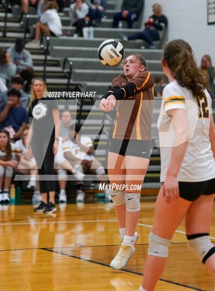Thumbnail 3 in Speedway vs. Guerin Catholic (IHSAA 3A Regional Semi Final) photogallery.