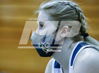 Thumbnail 3 in Hamilton Southeastern vs Noblesville (IHSAA 4A Sectional First Round) photogallery.