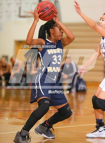 Thumbnail 3 in Notre Dame (SO) vs West Ranch (West Coast Holiday Classic) photogallery.