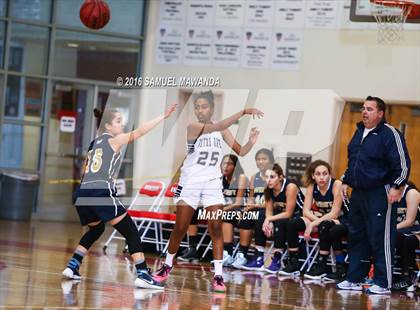 Thumbnail 3 in Notre Dame (SO) vs West Ranch (West Coast Holiday Classic) photogallery.