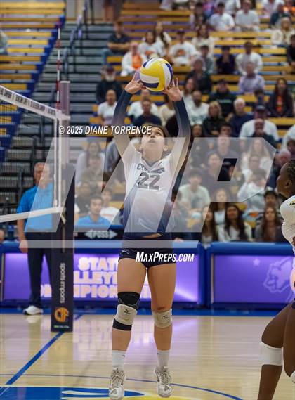 Thumbnail 3 in Clovis West vs Cypress (CIF State Division 2 Final) photogallery.