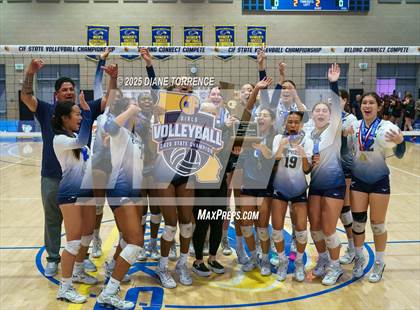 Thumbnail 2 in Clovis West vs Cypress (CIF State Division 2 Final) photogallery.