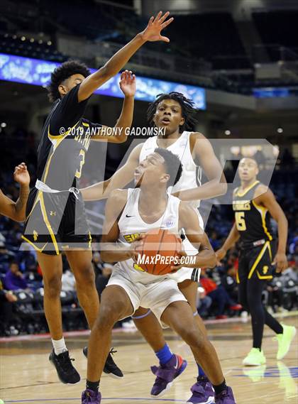 Thumbnail 1 in St. Frances Academy vs. Simeon (Chicago Elite Classic) photogallery.
