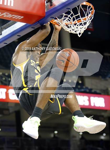 Thumbnail 1 in St. Frances Academy vs. Simeon (Chicago Elite Classic) photogallery.