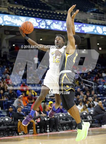 Thumbnail 2 in St. Frances Academy vs. Simeon (Chicago Elite Classic) photogallery.