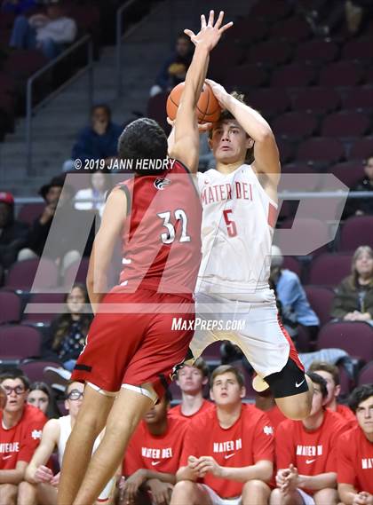 Thumbnail 2 in Mater Dei vs. Centennial (Tarkanian Classic) photogallery.