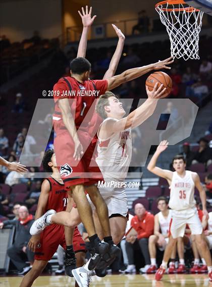 Thumbnail 3 in Mater Dei vs. Centennial (Tarkanian Classic) photogallery.