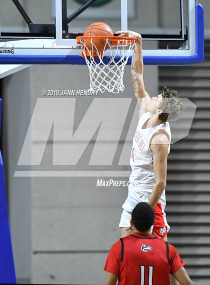 Thumbnail 3 in Mater Dei vs. Centennial (Tarkanian Classic) photogallery.