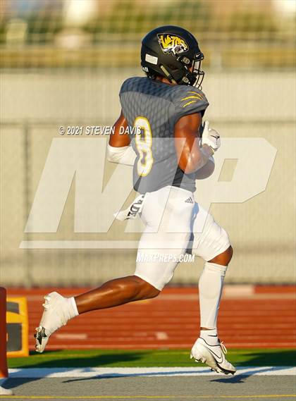 Thumbnail 2 in Saguaro @ Higley (Scrimmage) photogallery.