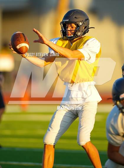 Thumbnail 3 in Saguaro @ Higley (Scrimmage) photogallery.