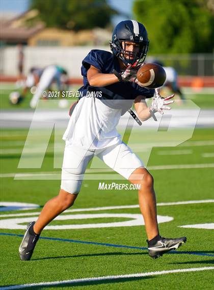 Thumbnail 1 in Saguaro @ Higley (Scrimmage) photogallery.