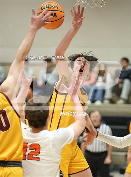 Thumbnail 1 in Windsor @ Greeley Central photogallery.