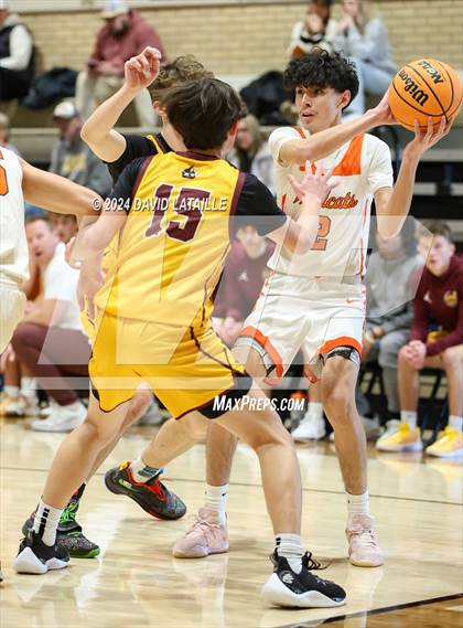 Thumbnail 1 in Windsor @ Greeley Central photogallery.