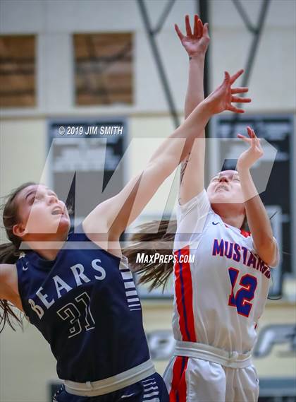 Thumbnail 1 in La Cueva vs. West Mesa (Albuquerque Metro Championships) photogallery.