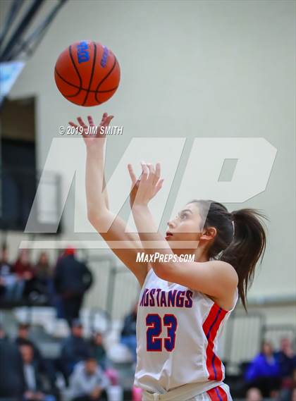 Thumbnail 2 in La Cueva vs. West Mesa (Albuquerque Metro Championships) photogallery.