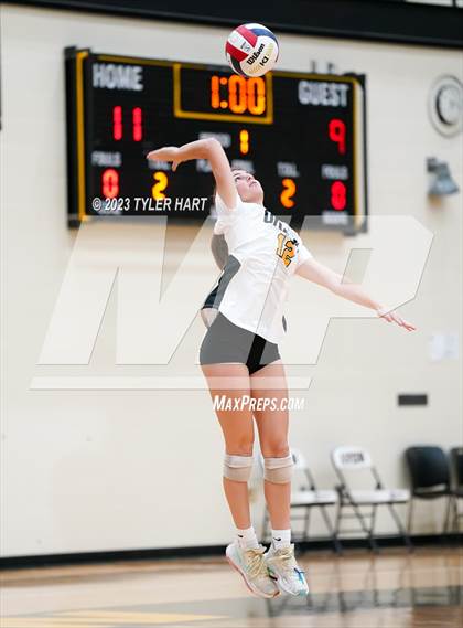 Thumbnail 1 in Floyd Central @ Avon photogallery.
