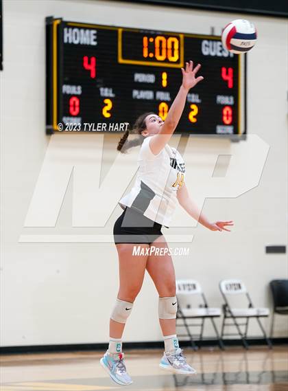 Thumbnail 3 in Floyd Central @ Avon photogallery.