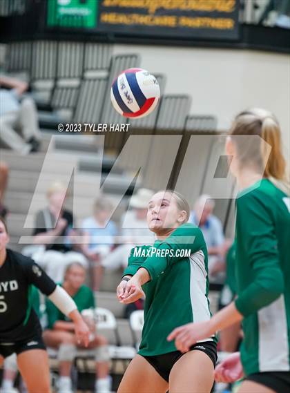 Thumbnail 1 in Floyd Central @ Avon photogallery.