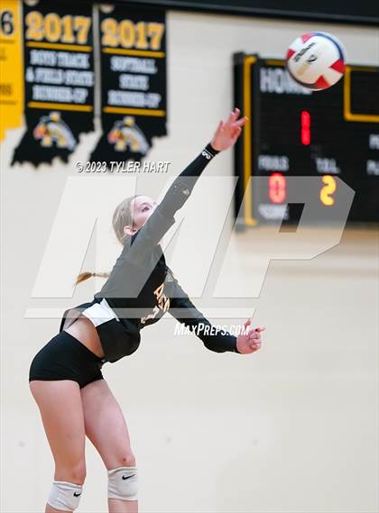 Thumbnail 3 in Floyd Central @ Avon photogallery.