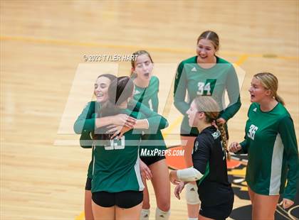 Thumbnail 1 in Floyd Central @ Avon photogallery.