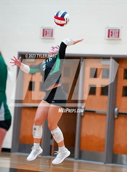 Thumbnail 1 in Floyd Central @ Avon photogallery.