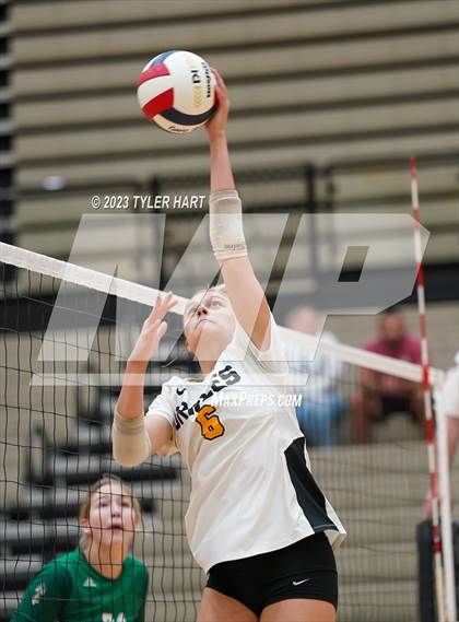 Thumbnail 1 in Floyd Central @ Avon photogallery.
