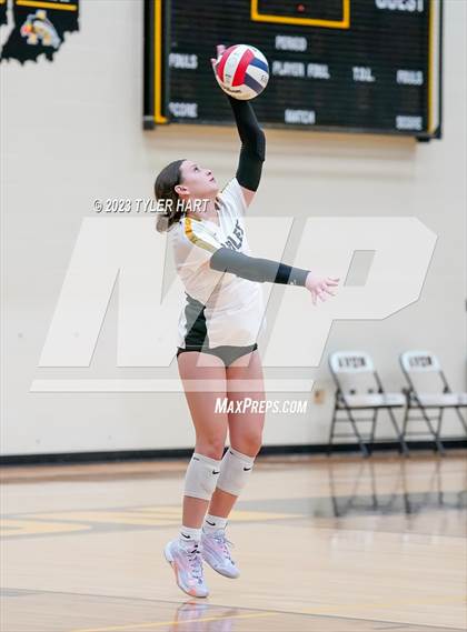 Thumbnail 1 in Floyd Central @ Avon photogallery.