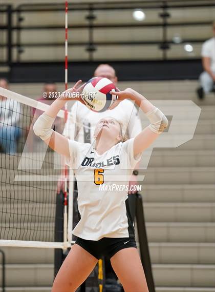 Thumbnail 1 in Floyd Central @ Avon photogallery.