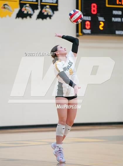 Thumbnail 1 in Floyd Central @ Avon photogallery.