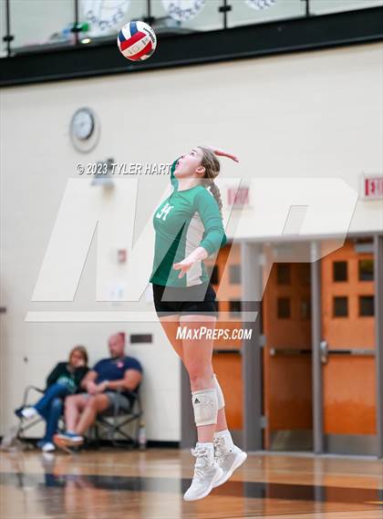 Thumbnail 2 in Floyd Central @ Avon photogallery.
