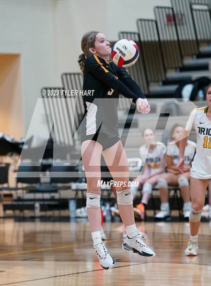 Thumbnail 3 in Floyd Central @ Avon photogallery.