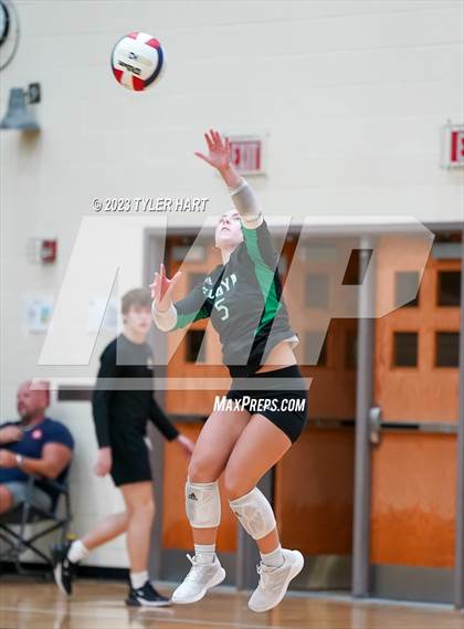 Thumbnail 3 in Floyd Central @ Avon photogallery.