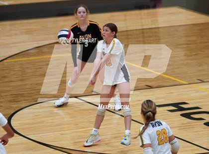 Thumbnail 3 in Floyd Central @ Avon photogallery.