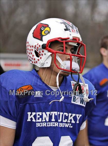 Thumbnail 1 in National Guard Border Bowl (Tennessee vs Kentucky) photogallery.