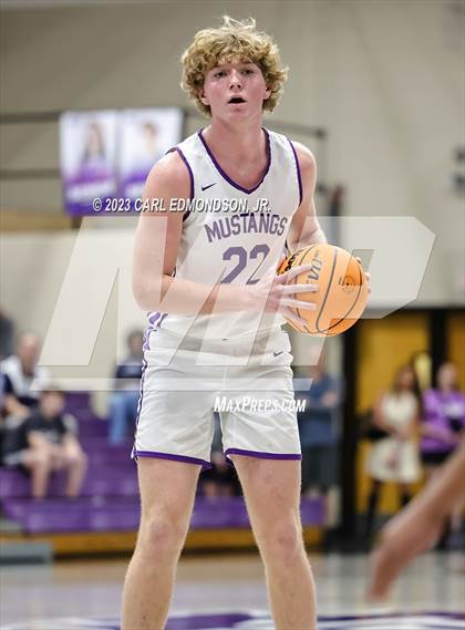 Thumbnail 3 in Knoxville Catholic @ Lipscomb Academy photogallery.