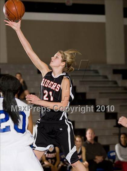 Thumbnail 1 in THESA vs. Hebron photogallery.