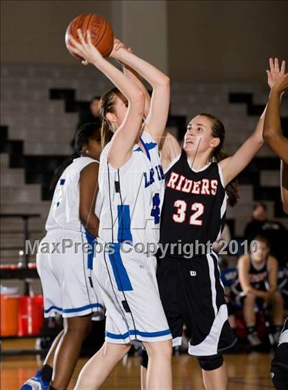Thumbnail 2 in THESA vs. Hebron photogallery.