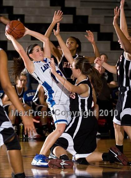 Thumbnail 1 in THESA vs. Hebron photogallery.