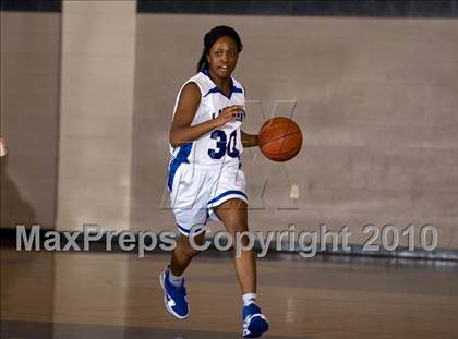 Thumbnail 1 in THESA vs. Hebron photogallery.