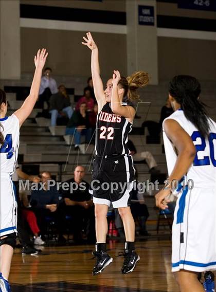 Thumbnail 3 in THESA vs. Hebron photogallery.